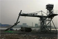 スクリュー式船舶荷揚げ機は、密度が異なるばら積み貨物をどのように処理するのでしょうか?